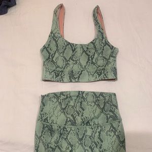 Fabletics matching leggings (S)  and sports bra (XS) set